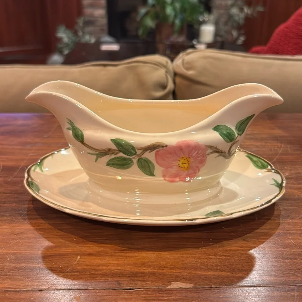 VINTAGE Franciscan Desert Rose Gravy Boat Serving Dish Pink Floral Cottagecore